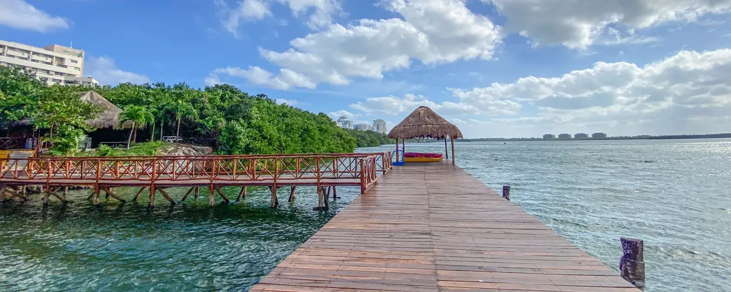 Cancun Lagoon adventures: Kayaking fun included in your GR Solaris all-inclusive!