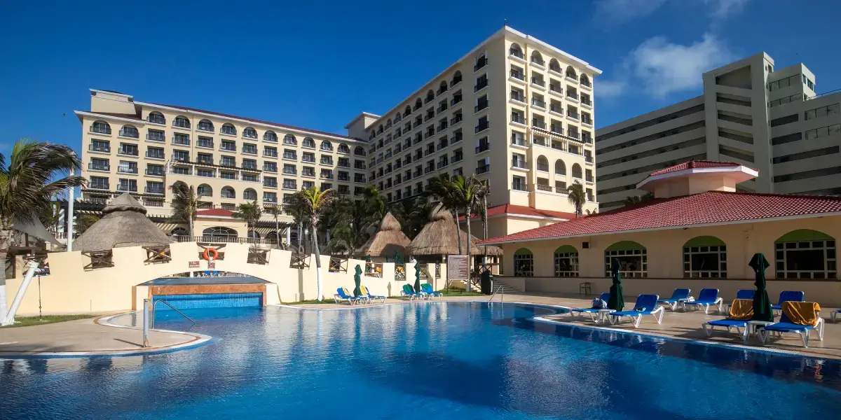 gr solaris cancun services