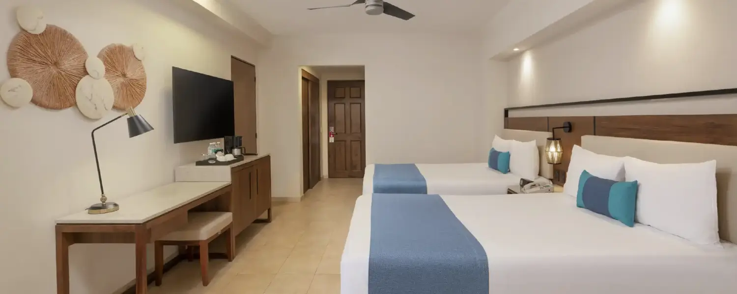 basic deluxe room at gr solaris cancun