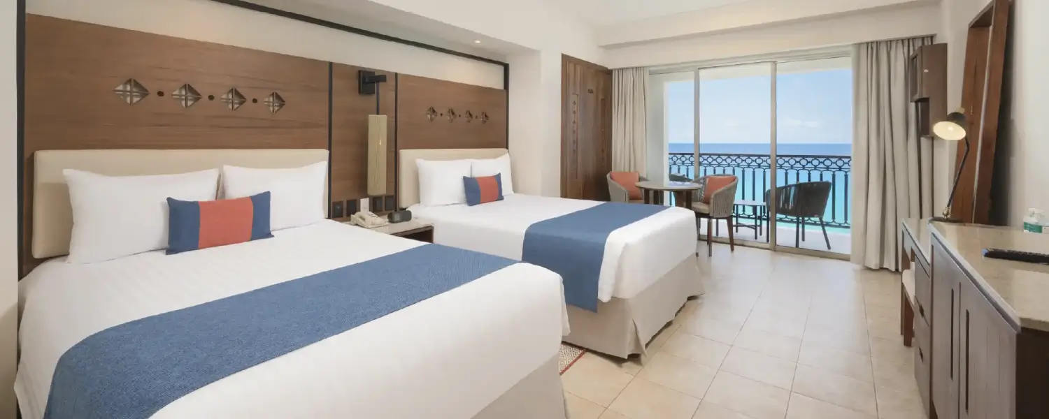 ocean front room at gr solaris cancun