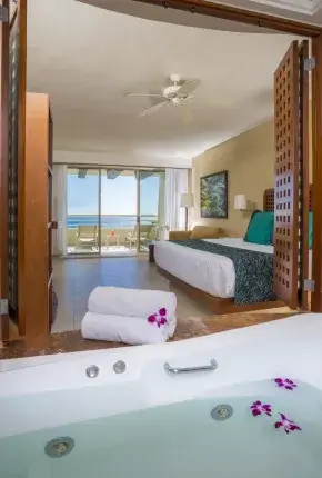 deluxe rooms and suites with private balcony ocean view