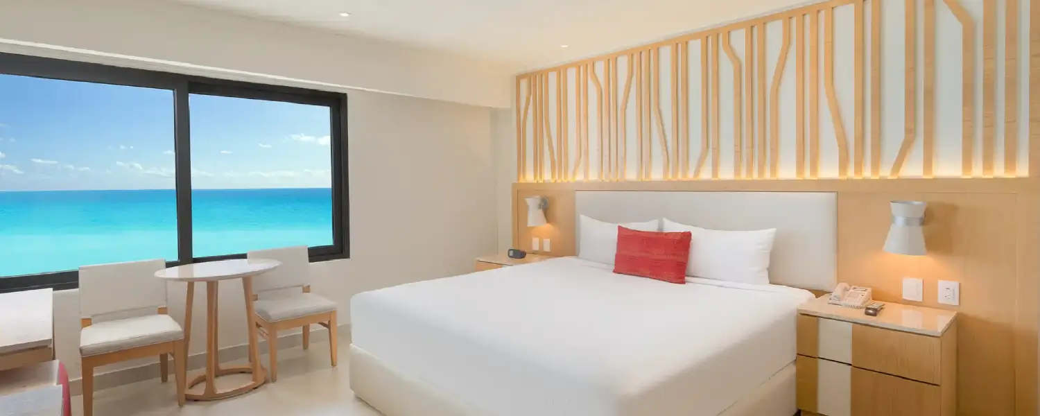 room with ocean view. enjoy the breeze of the cancun sea.