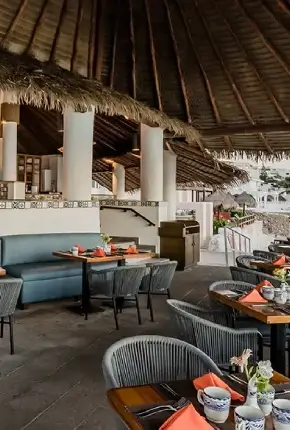 bogavante restaurant with view to the caribbean sea, all meals included in royal solaris cancun