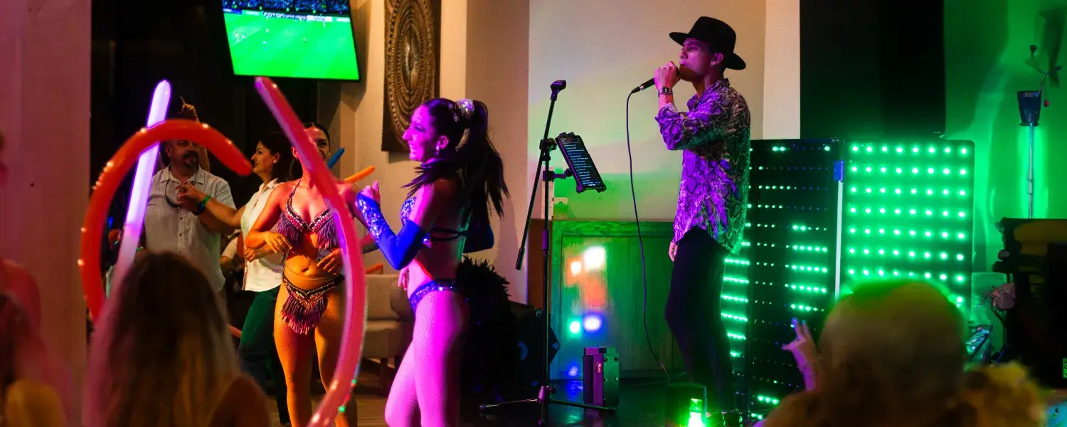 baila y diviertete con la musica en vivo que tenemos para ti en royal solaris cancun