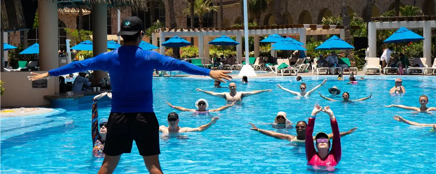 ejercicios aerobicos en la alberca de royal solaris los cabos