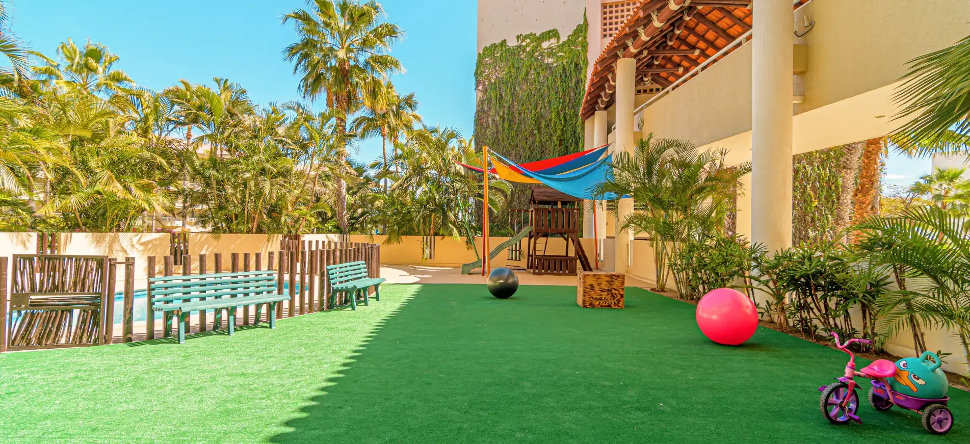 Kids club gr solaris lighthouse los cabos