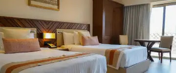 Rooms and Suites in Royal Solaris Los Cabos